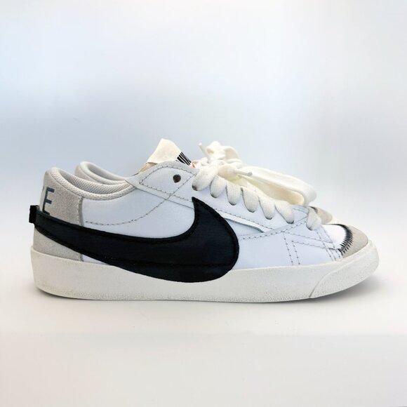 Nike Blazer Low '77 Jumbo White Black Sneakers 10 - Picture 2 of 8